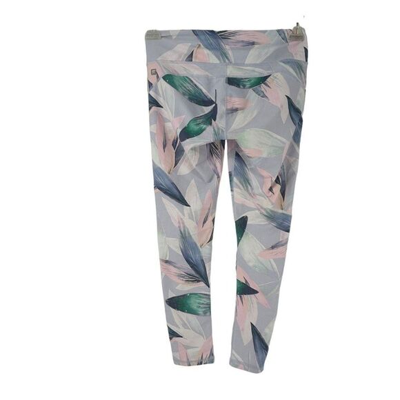 Fabletics Leggings Size S Mid Rise Crop Leaf Print Active Wear Athleisure Casual - Picture 1 of 8